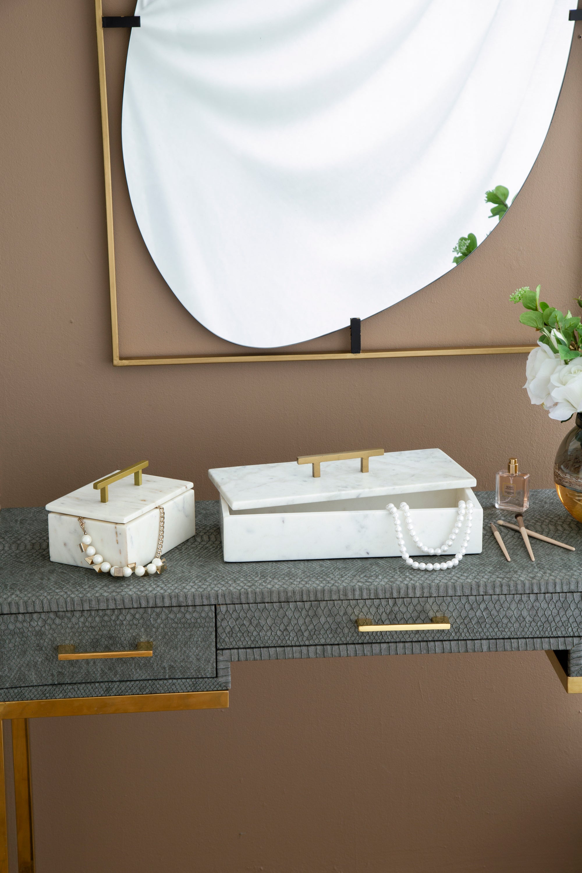 30x1x40" Poppy Mirror with Gold Metal Frame Contemporary Design Wall Decor for Bathroom, Entryway Wall Decor