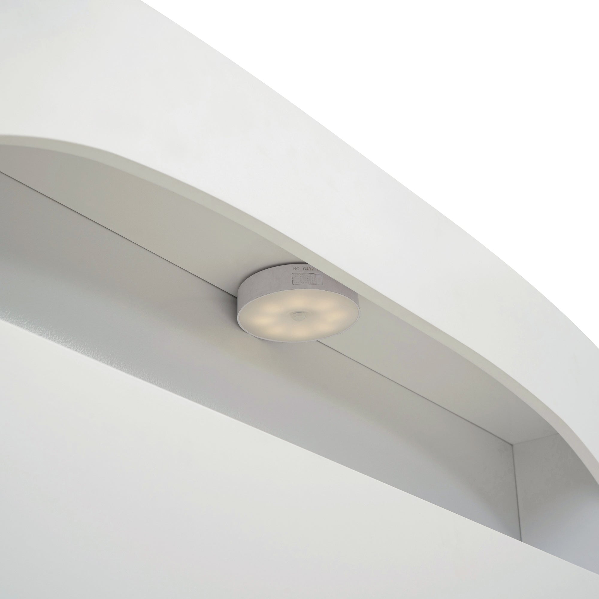 Full Size Wood Platform Bed with Bear-shaped Headboard,Bed with Motion Activated Night Lights,White