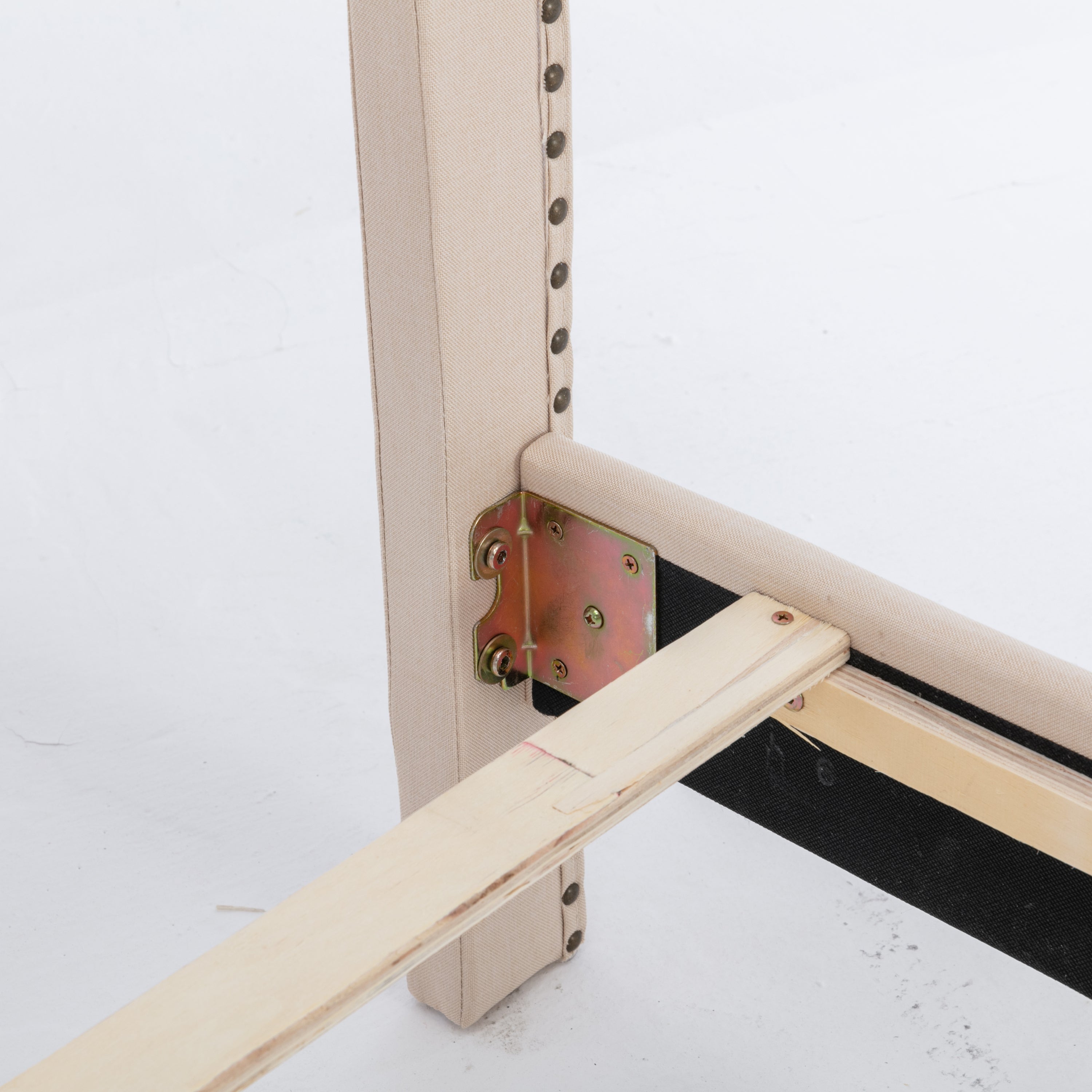 DongHeng King Size Bed with Headboard,Modern Linen Curved Upholstered Platform Bed,Solid Wood Frame,Nailhead Trim,Beige