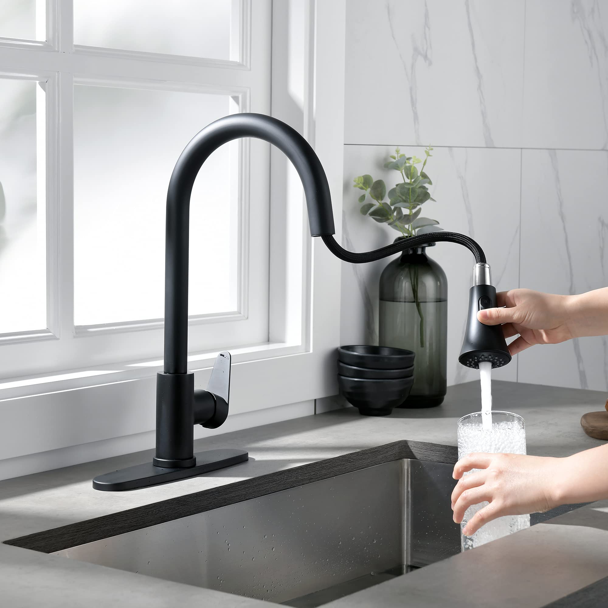 Kitchen Faucet with Pull Down Sprayer 2 Modes High