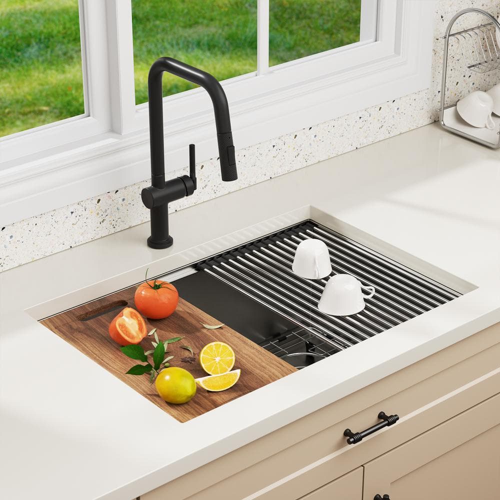 18 Gauge Stainless Steel Kitchen Sink with 5 Accessories